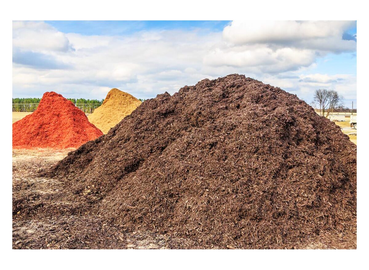 How Many Cubic Ft in a Yard of Mulch? Easy Guide [Solved]
